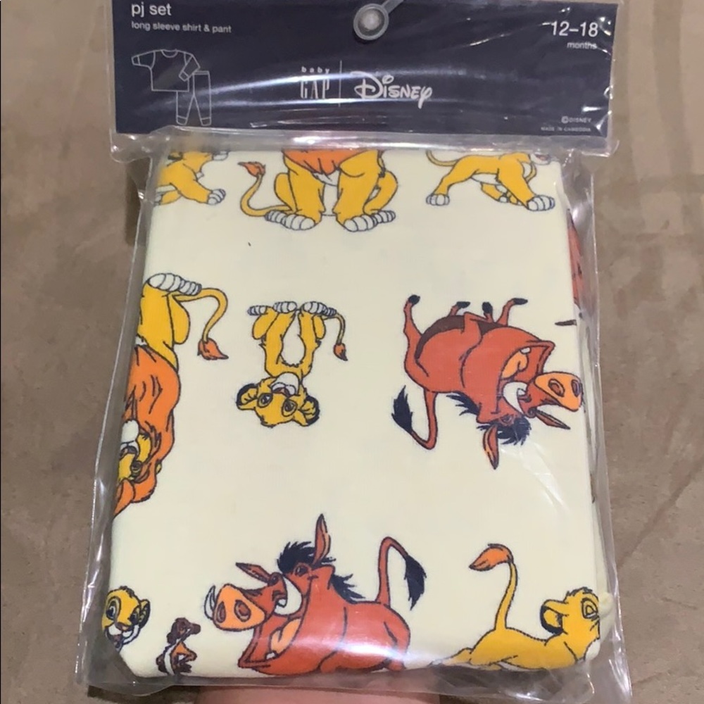 Baby Gap - Pj Set 12-18 months -New